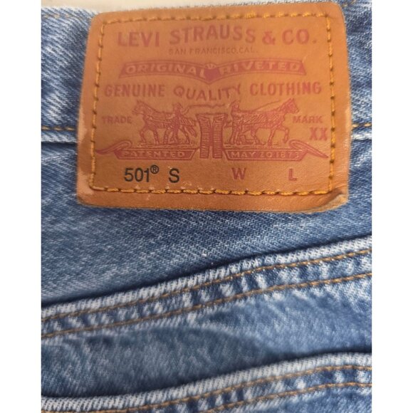 Levis 501 Original Button Fly Jeans Womens Sz 24x28 Medium Wash Cotton Denim - Picture 3 of 9